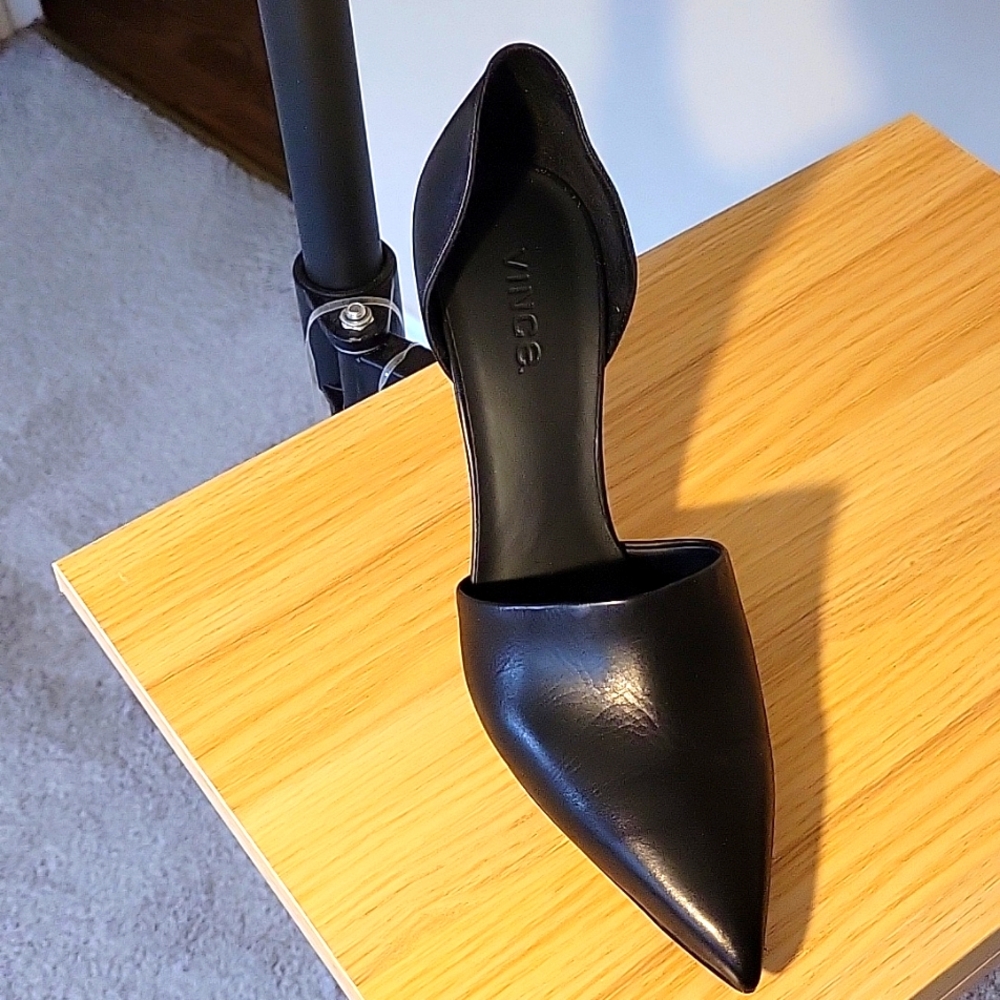 Vince Aurelian Black pump